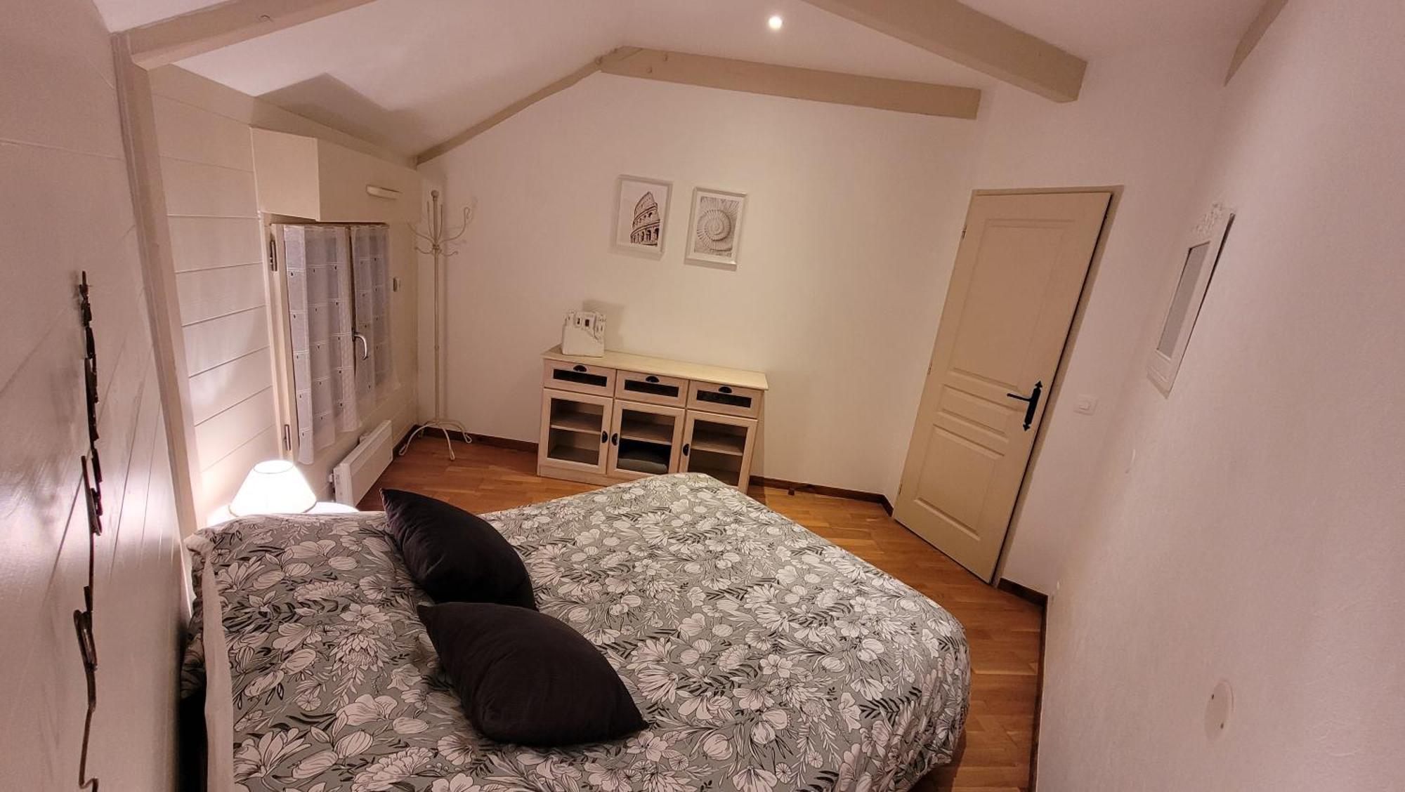 La Maison Ronde Et Ses 2 Cahutes Ferienhaus Monthoiron