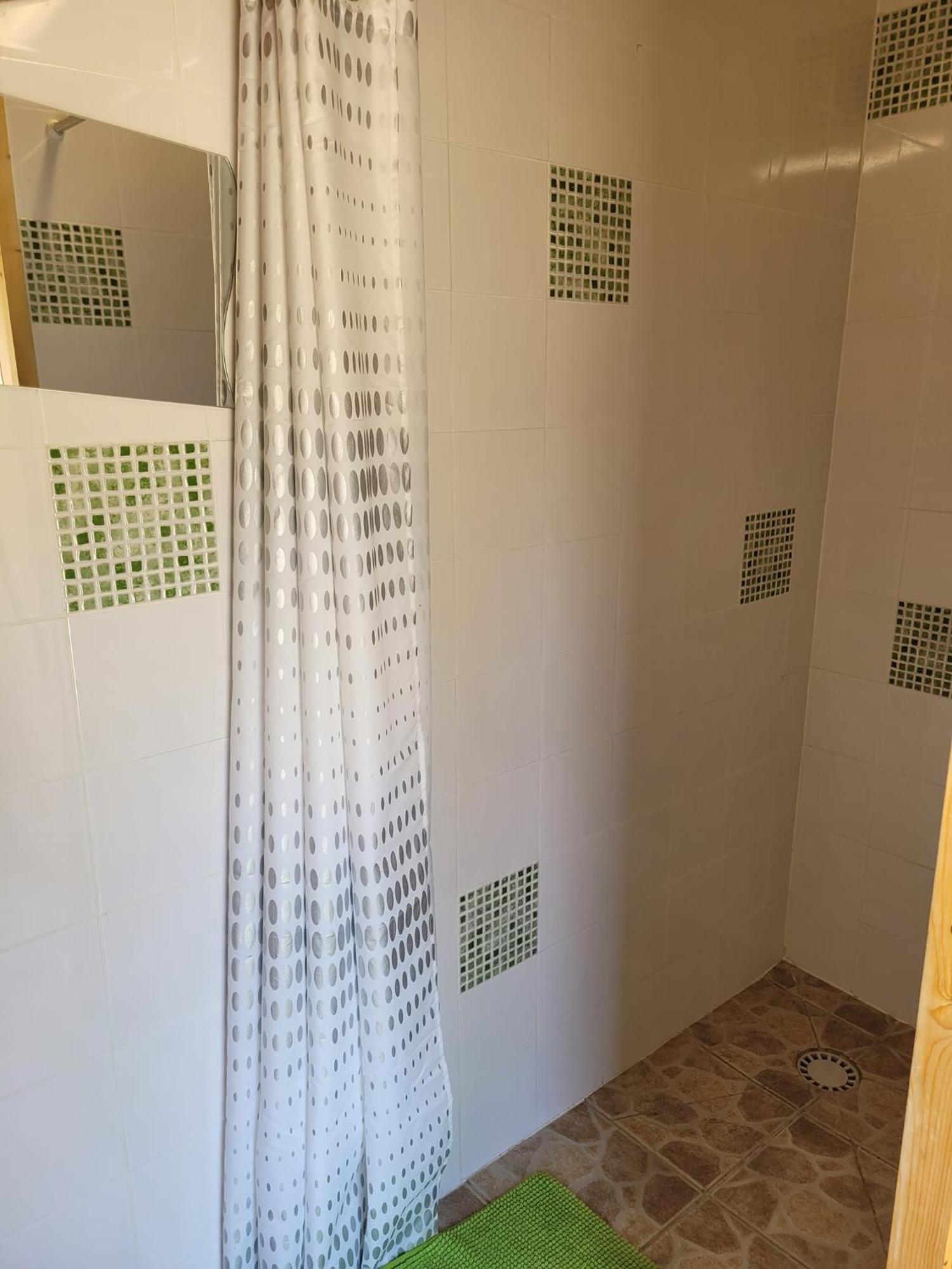 La Maison Ronde Et Ses 2 Cahutes Holiday home Monthoiron